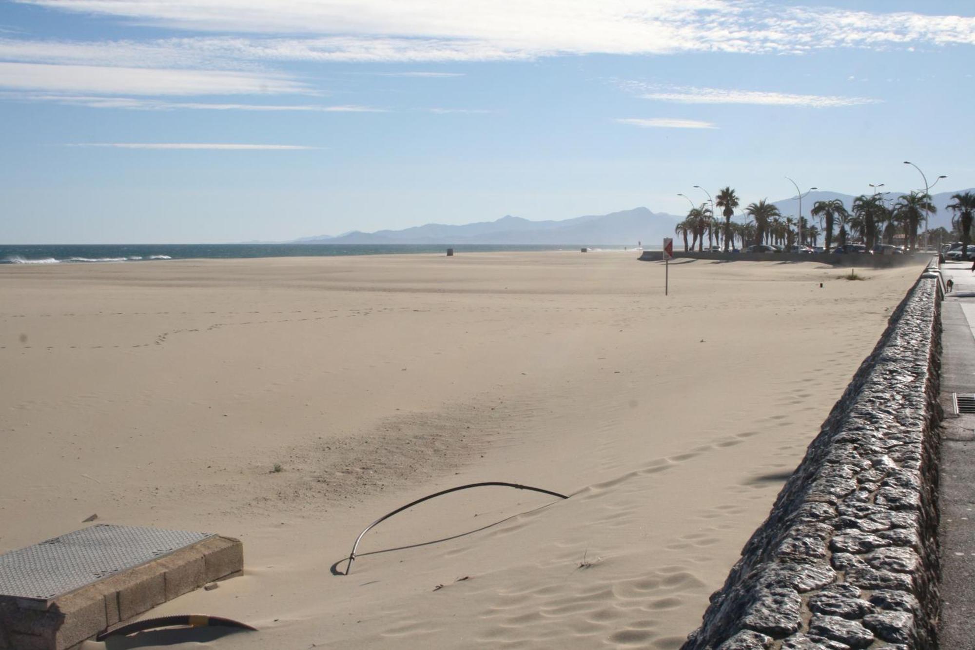 Charmant Studio 20 M De La Plage Canet-en-Roussillon Buitenkant foto